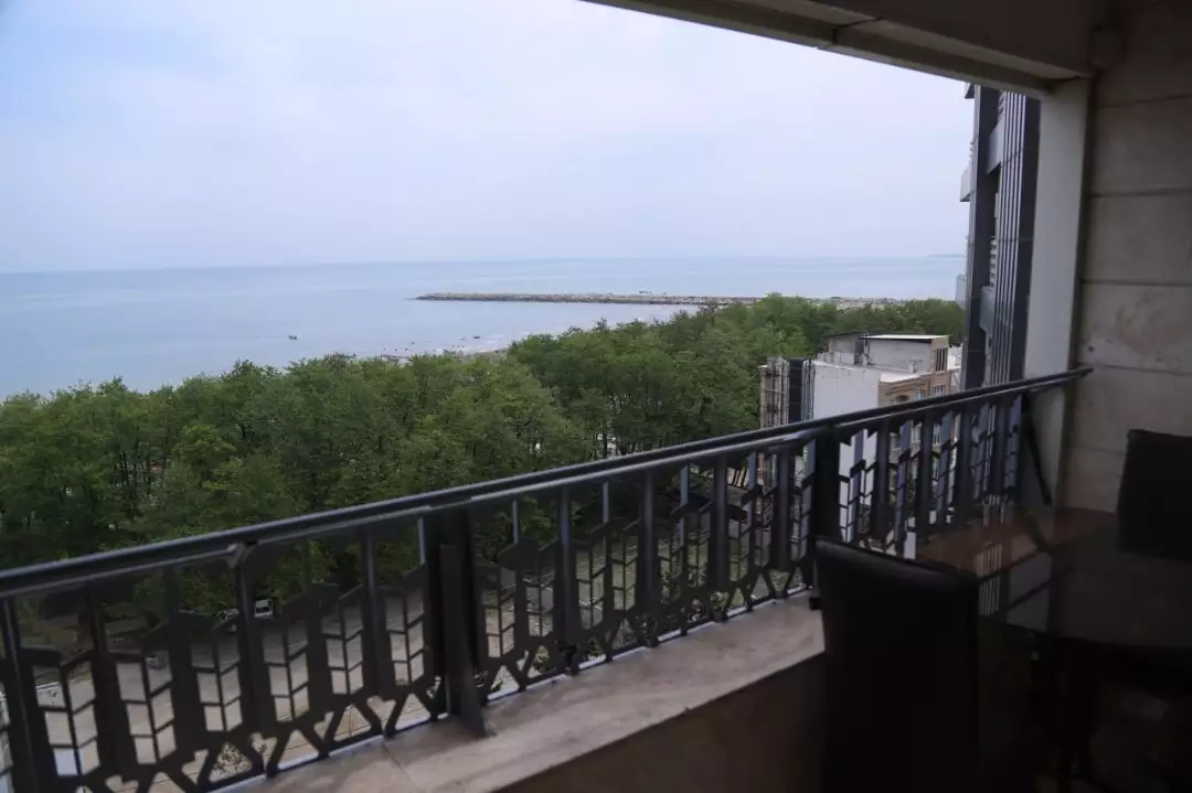 Alibaba https://cdn.alibaba.ir/ostorage/hotel-accommodation-images/67f23f2931ce2147606d206a_سه تخته دریا تراس دار 3.webp